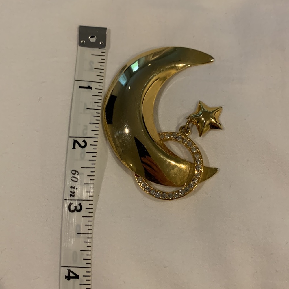 NWOT Vintage 1990s Gold-Tone Moon & Star Brooch – Timeless & Elegant - Picture 2 of 5
